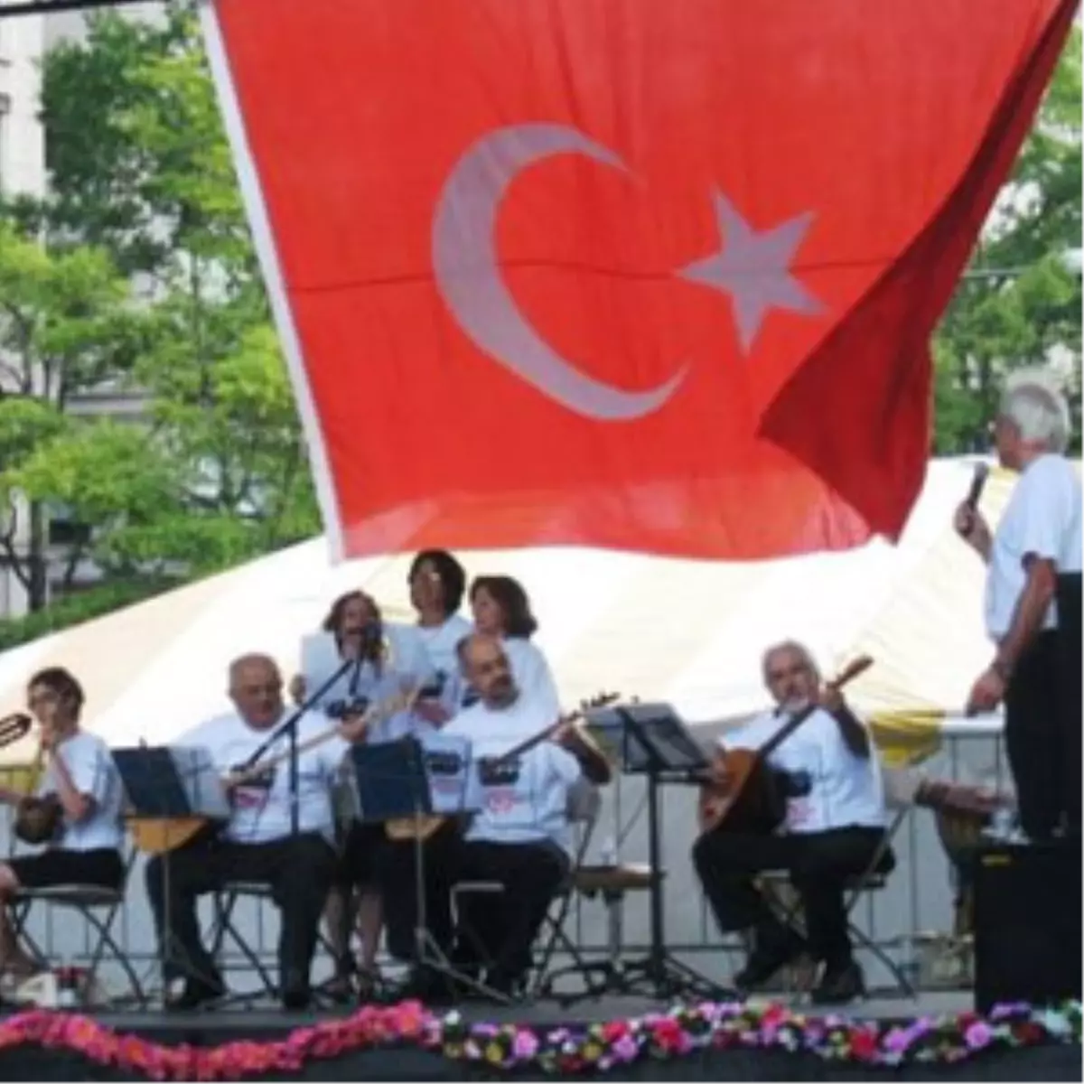 ABD\'de Türk Festivaline Büyük İlgi