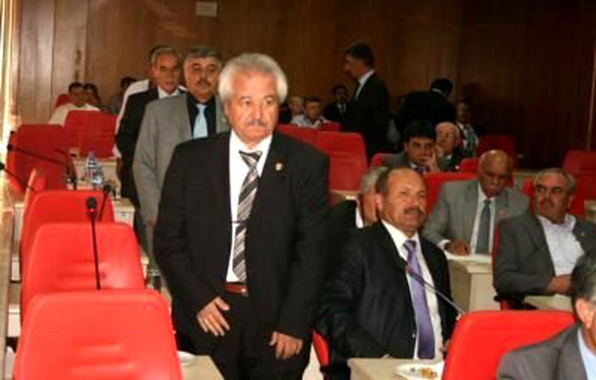 İl Genel Meclisi'nde Bahçeli Krizi