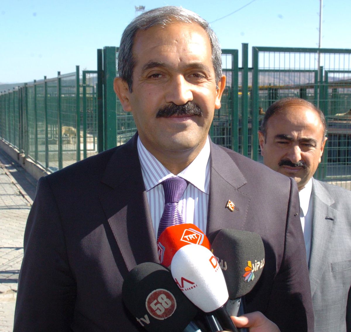 Sivas Belediye Başkanı Hayvan Barınağını Ziyaret Etti