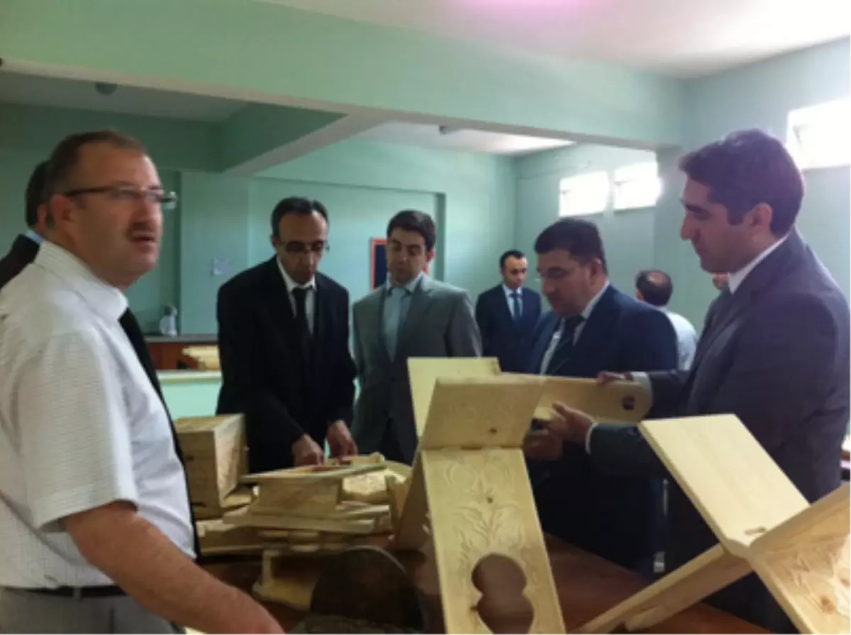 Elazığ Proje Ofisi\'nden Ahşap Kursuna Ziyaret