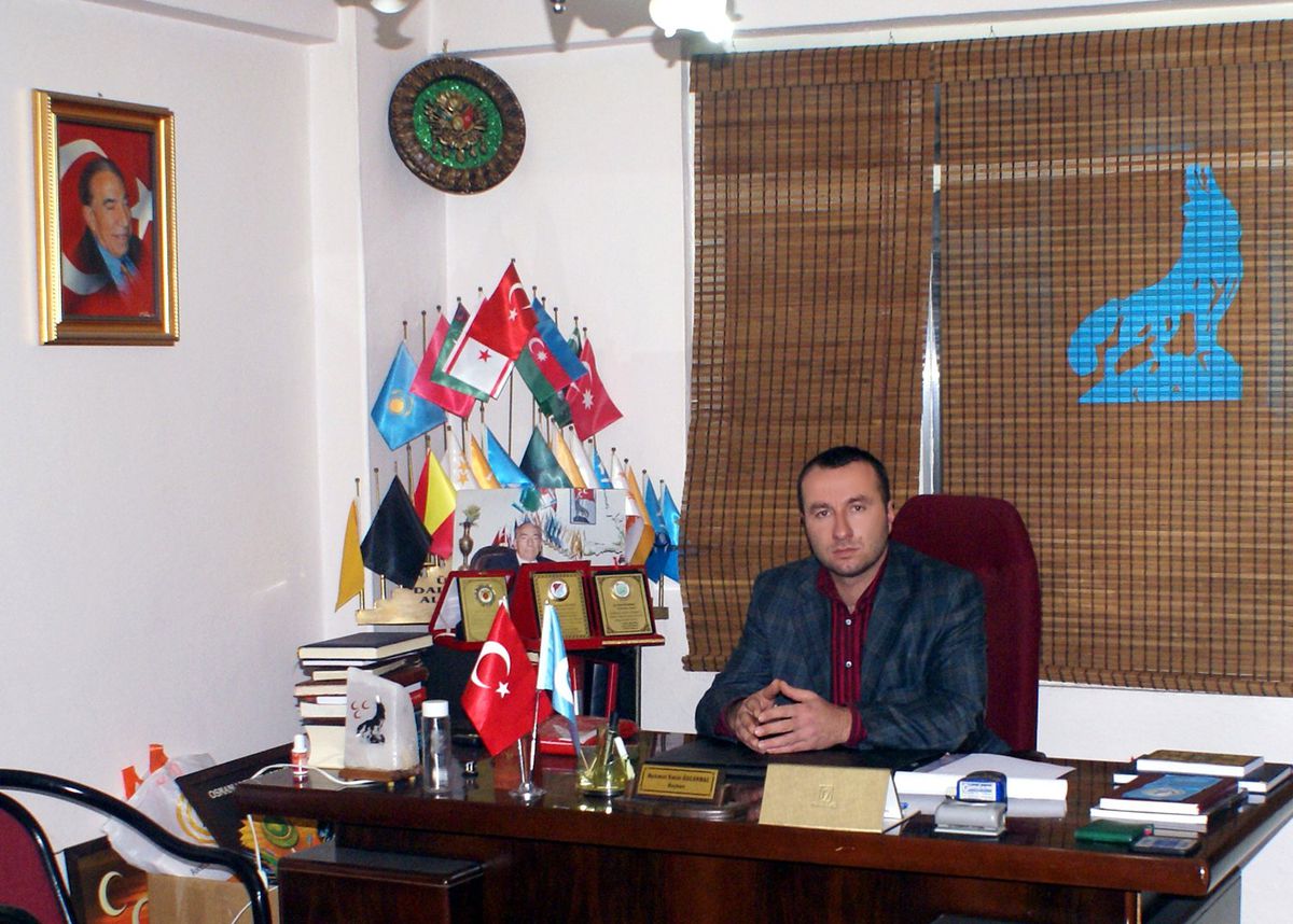 Gemlik Ülkü Ocakları'ndan Türk Bayrağı Asma Çağrısı