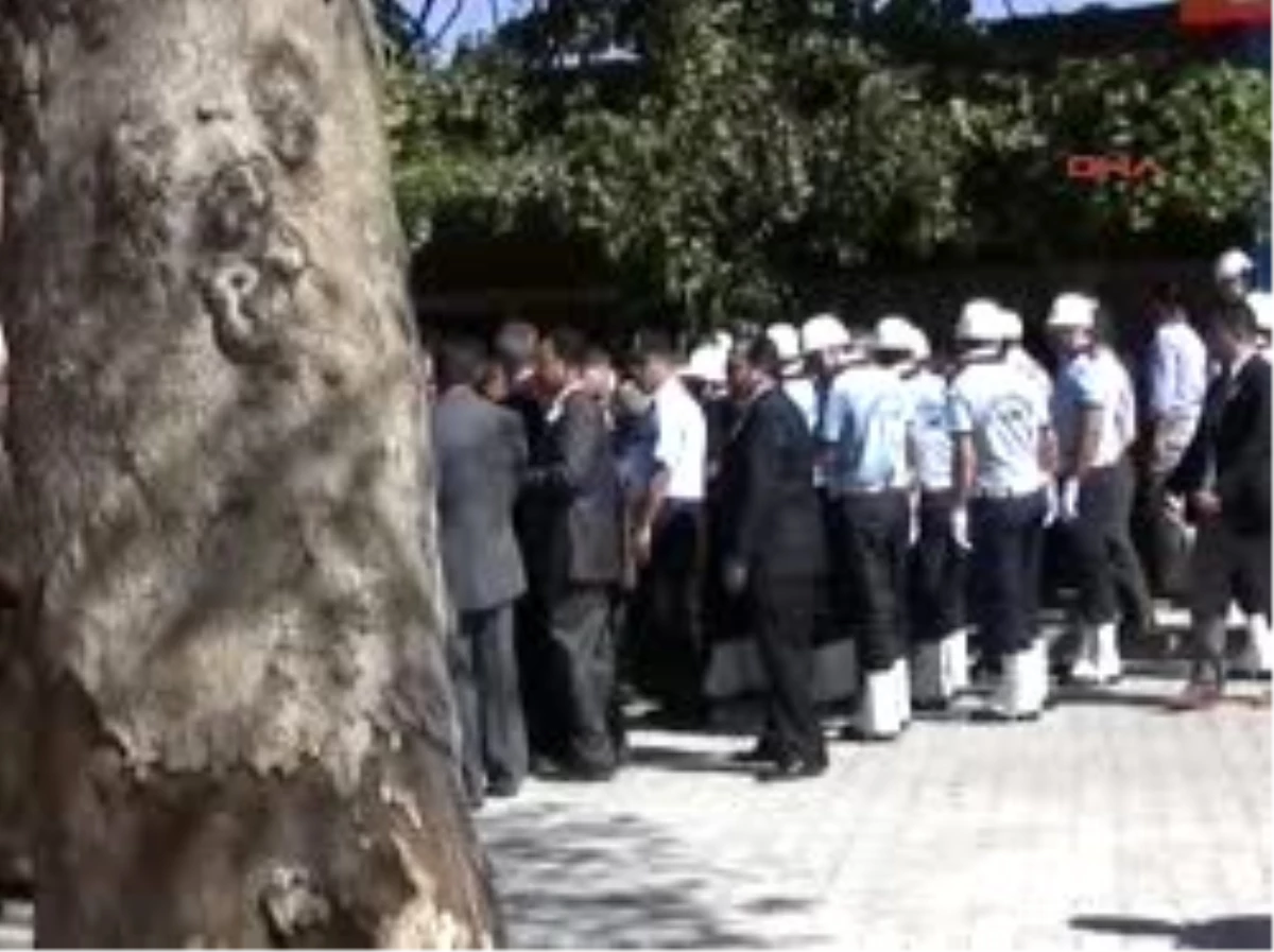 Şehit Polis Memuru Arısoy, Karaman\'da Toprağa Verildi