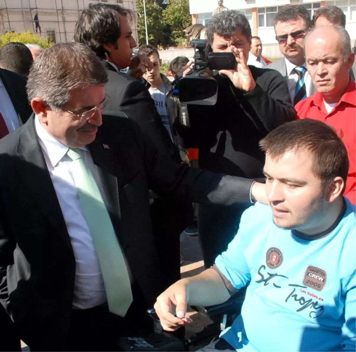 Belediyeden Tazminat Kazandı, Bakandan Paranın Ödenmesini İstedi