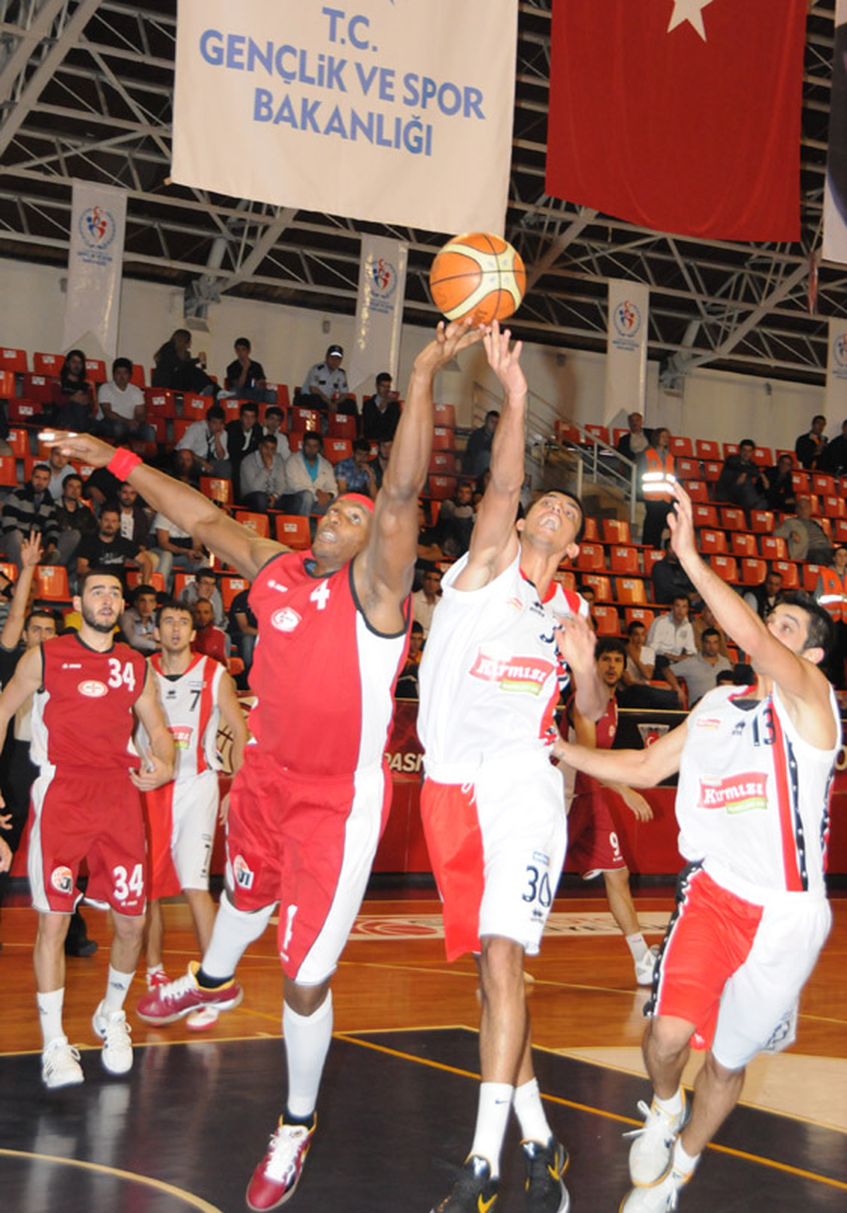 Erdemirspor-Bandırma Kırmızı : 73-60