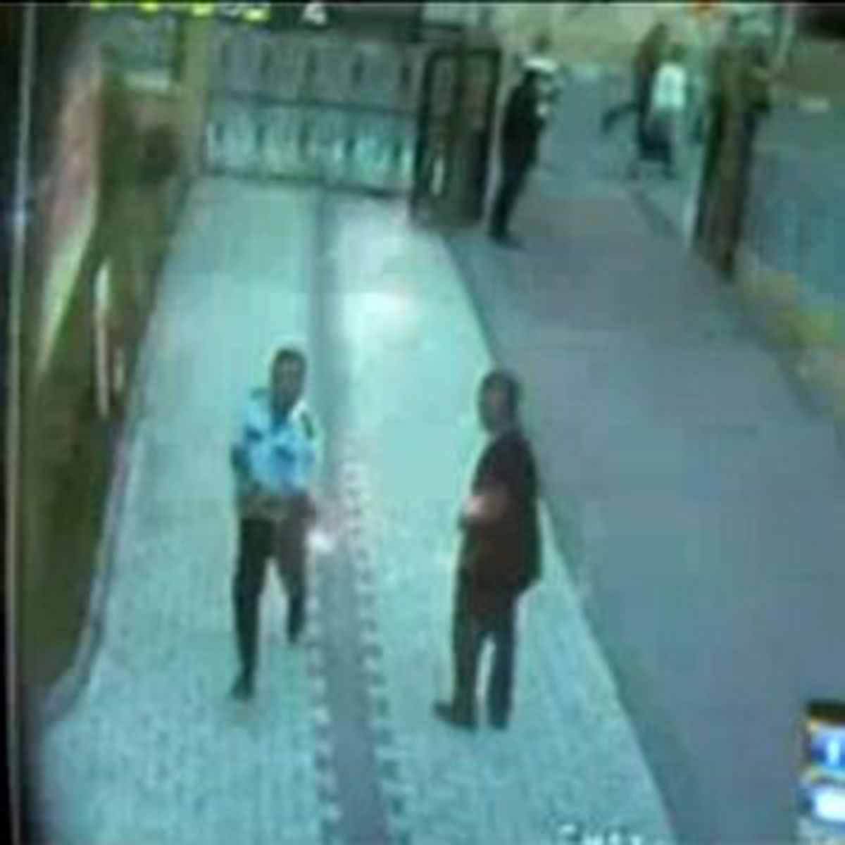Eski Eşini Öldürdü, Polisi Yaraladı