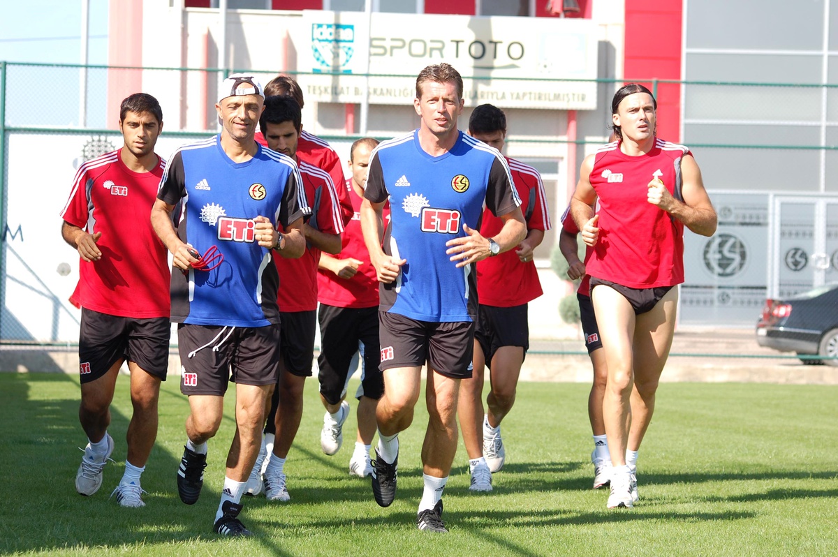 Eskişehirspor Teknik Direktörü Skibbe: Gol Sıkıntısını Çözmeliyiz