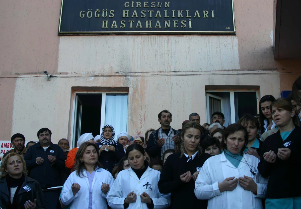 Hastanede Öldürülen Doktorun Ailesine 325 Bin Lira Tazminat