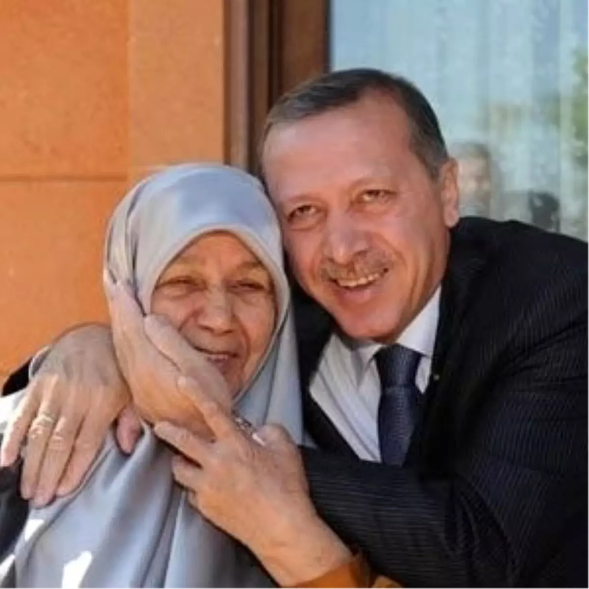 Hastaneden Tenzile Erdoğan Açıklaması