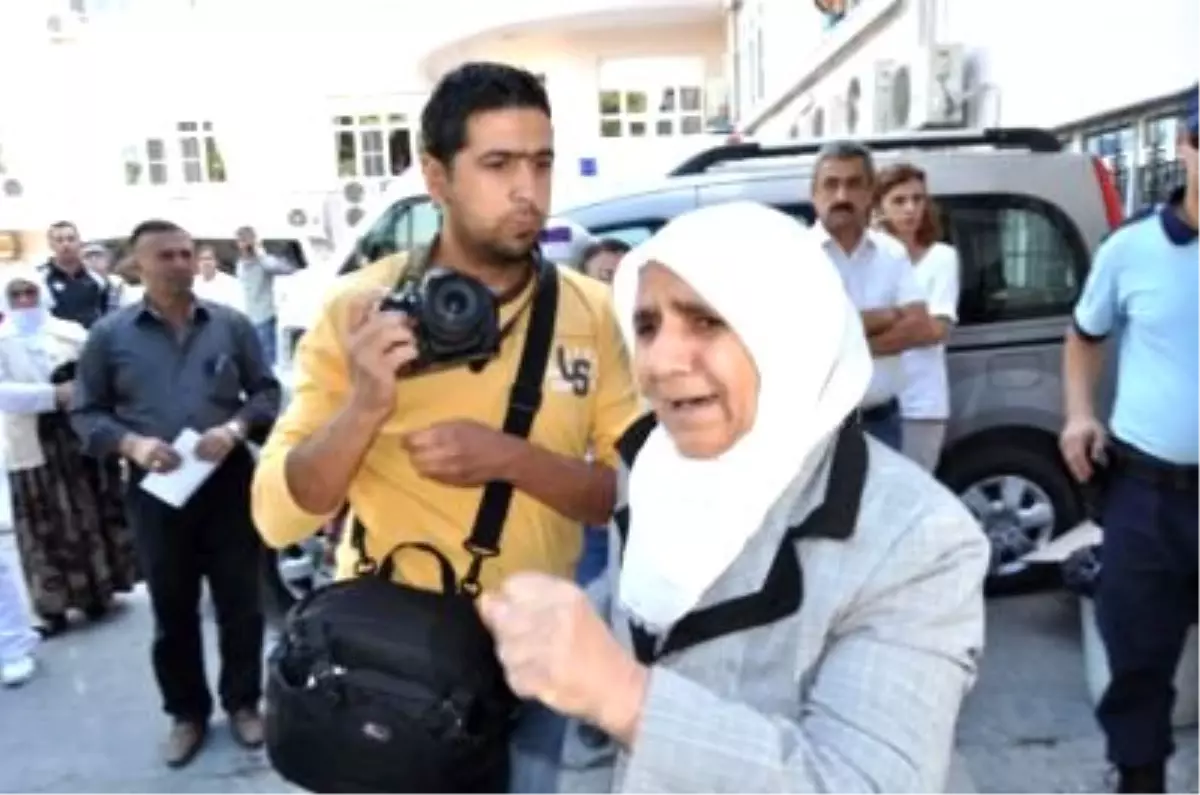 Eşini Bıçakla Öldürdü, "Cami İmamına Sorun" Dedi