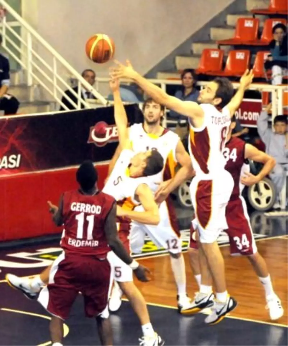 Galatasaray-Erdemir : 68-65