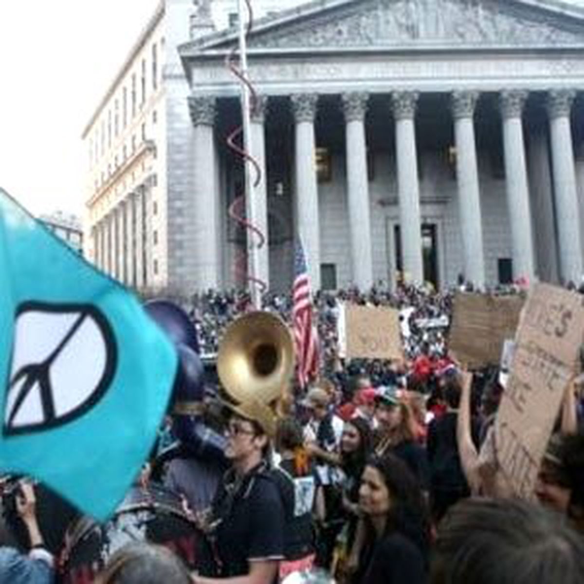 'Wall Street'i İşgal Et' Yayılıyor