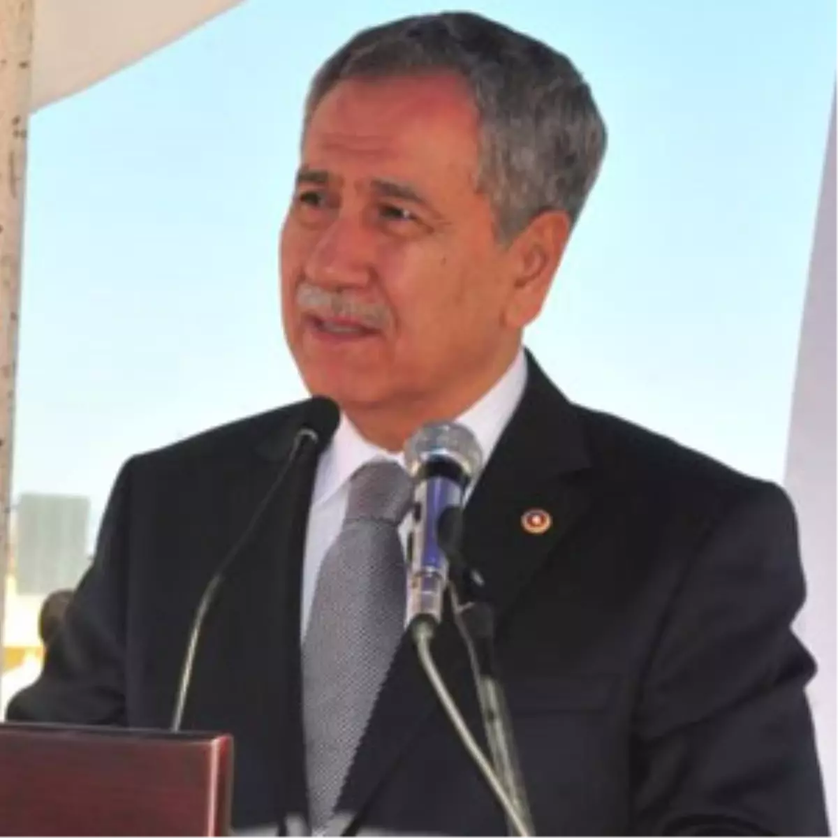 Arınç: "Kadın, Çocuk Öldürmek Hiçbir Hakkı, Meşru Kılamaz"