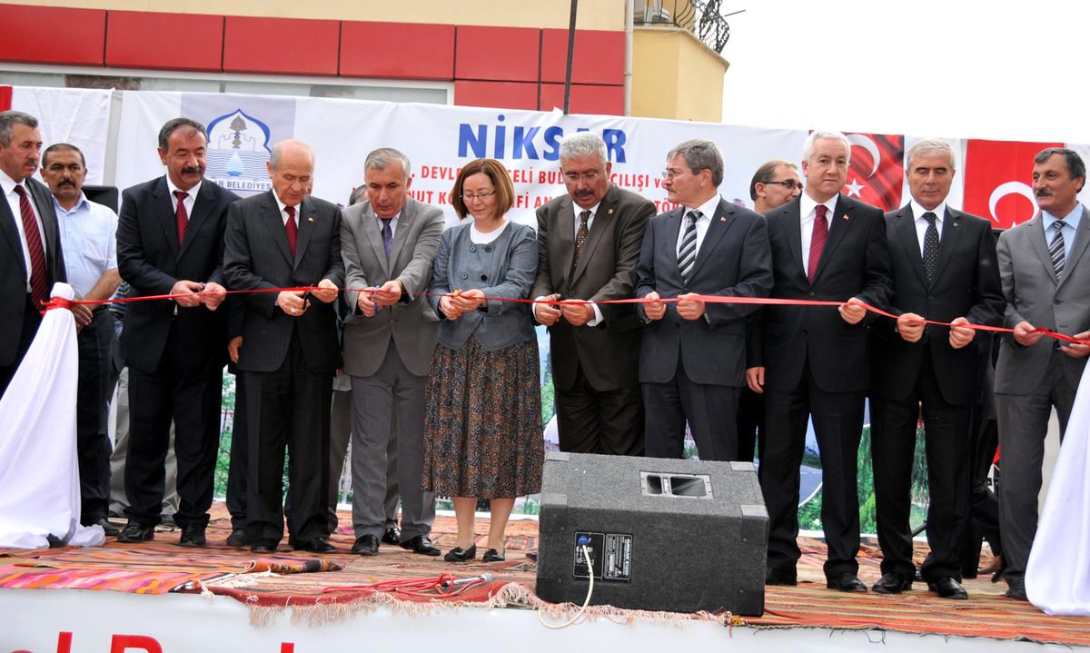 Bahçeli: Ayaklanma Provaları Milletvekiline Yakışmaz (2)