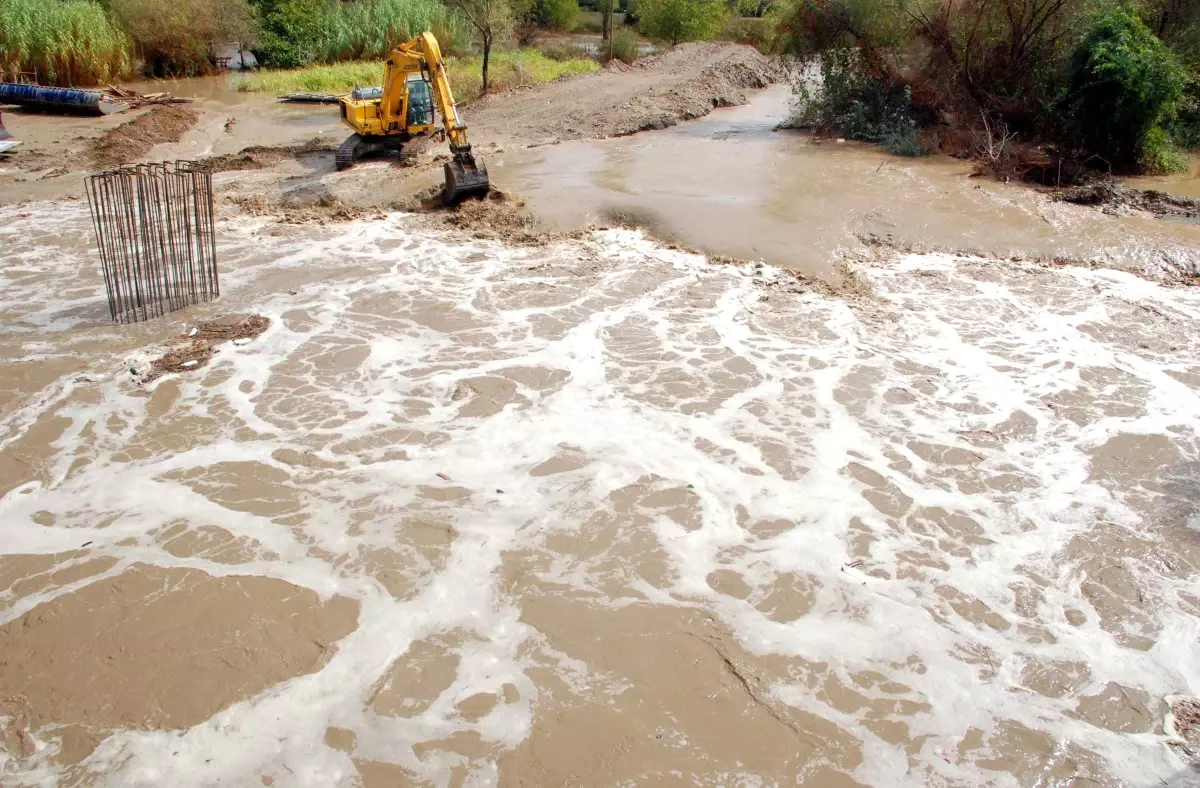 Yatağan'ı Yağmur ve Sel Vurdu