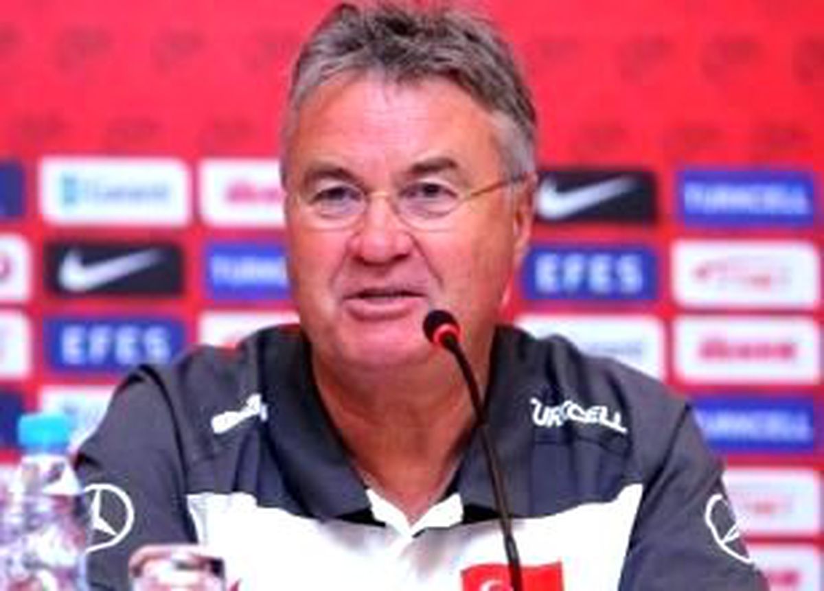 Canlı- Hiddink Konuşuyor...