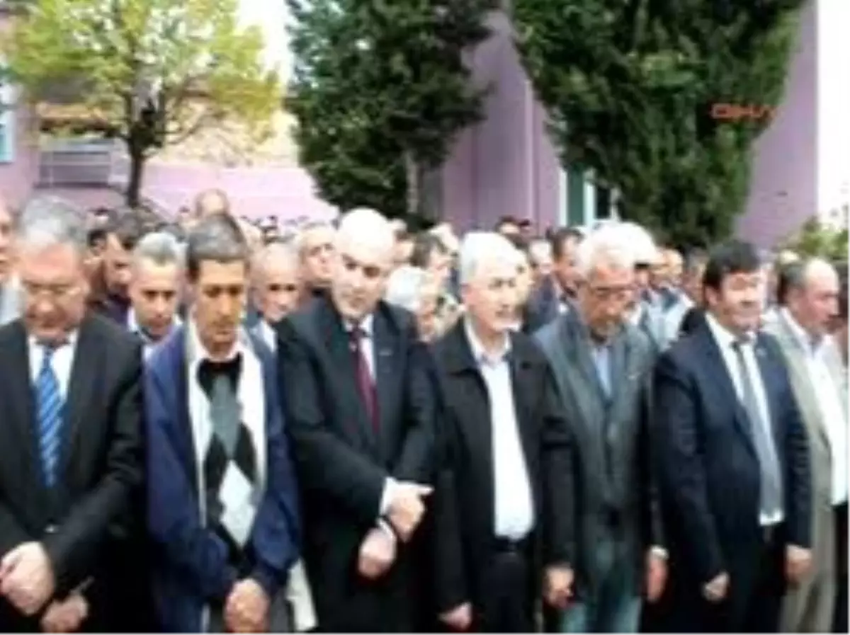 Balıkesir Yeniden Meydana Gelen Hortumda Ölen Alime Atak Toprağa Verildi