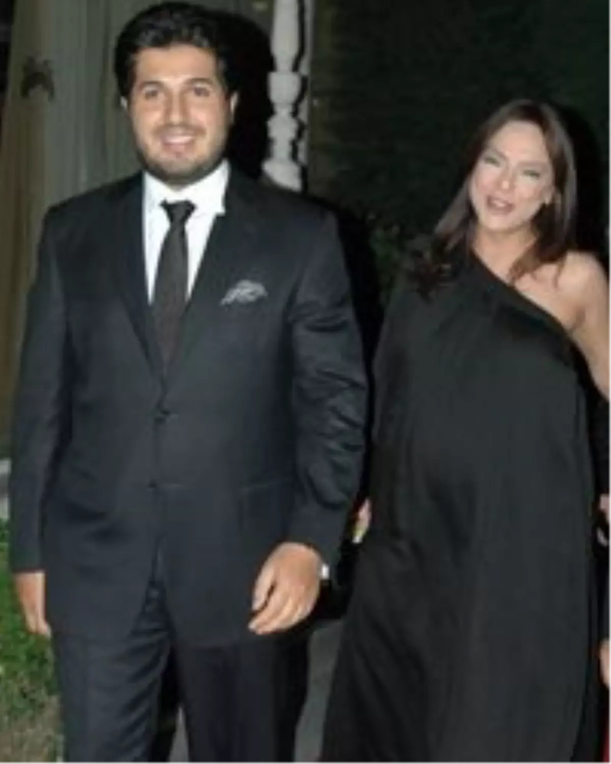 Ebru Gündeş Bugün Anne Oluyor