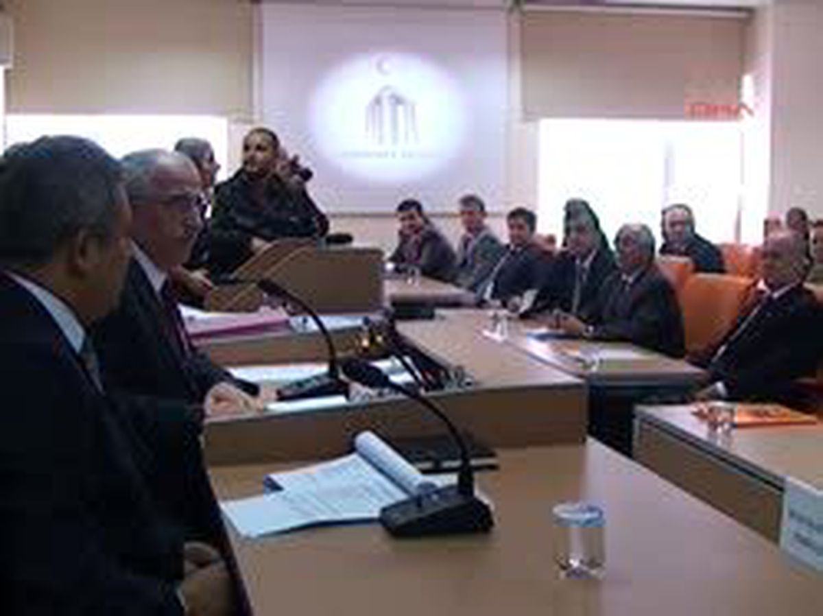 Gökçeada\'da Altın Haberi Valiyi Şaşırttı