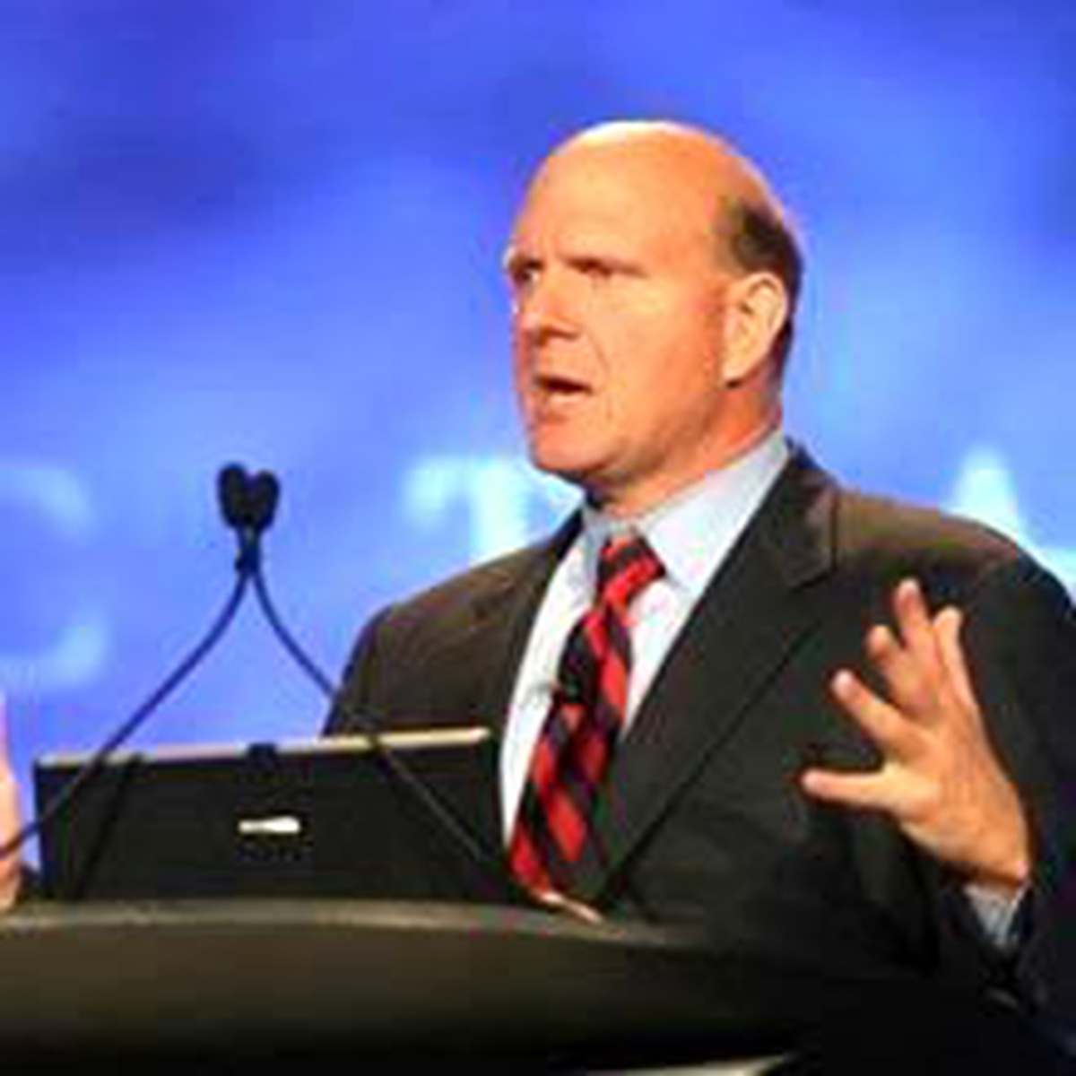 Steve Ballmer'ın Maaşı Düşük Bulundu...
