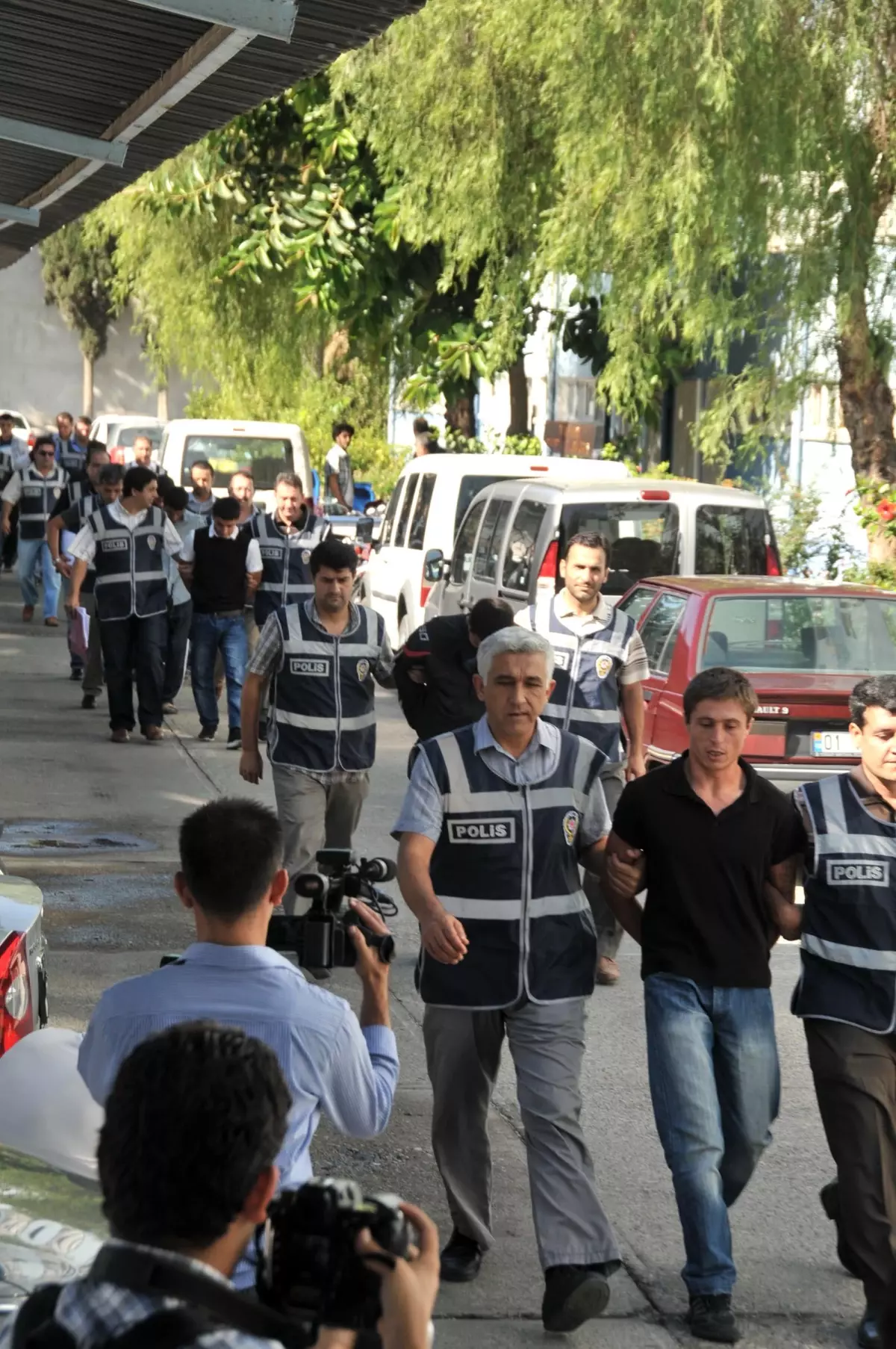 Çaldıkları Motosikletleri Köylere Satan Çete Çökertildi