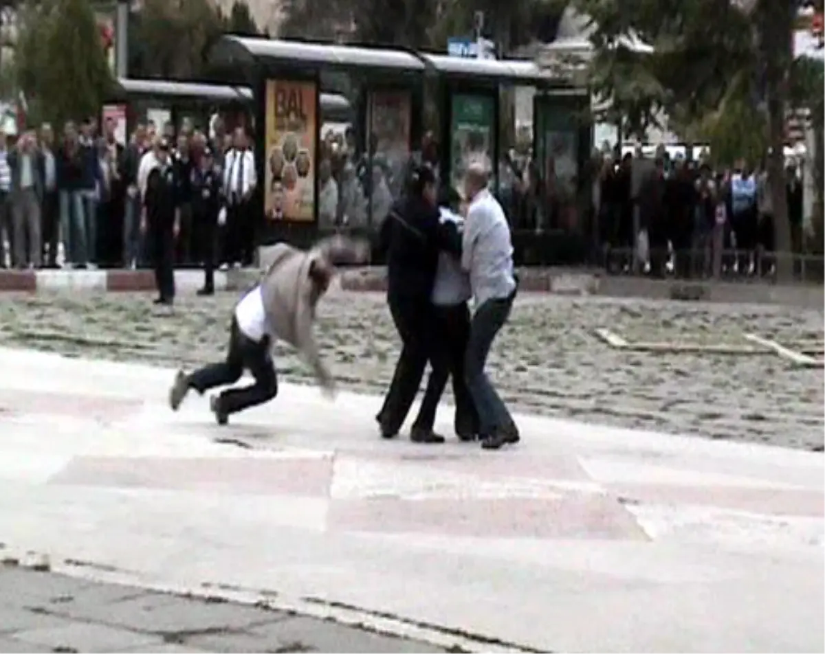 İntiharı Önlerken Kolu Kırıldı