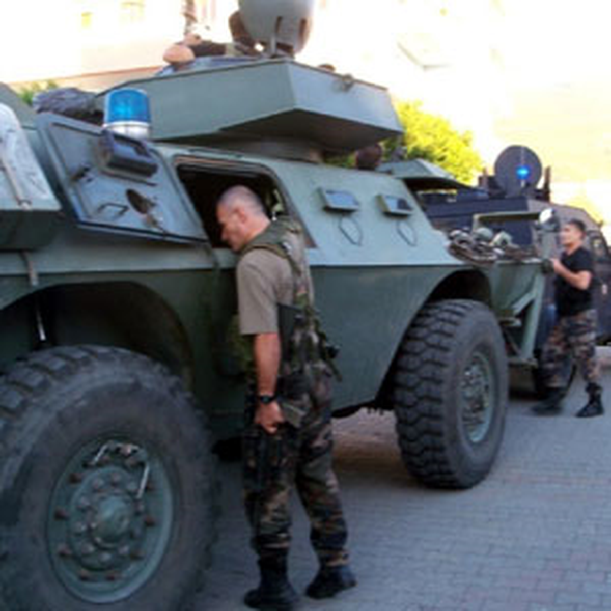 İskenderun'da Polis Merkezine Saldırı