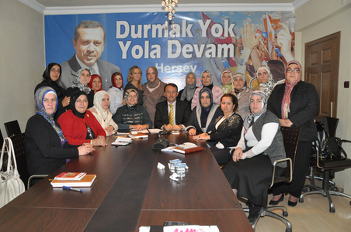 Karabalık'tan Ak Kadınlara Ziyaret