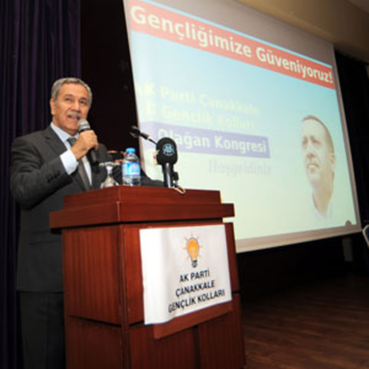 Arınç'tan Flaş Laiklik Çıkışı