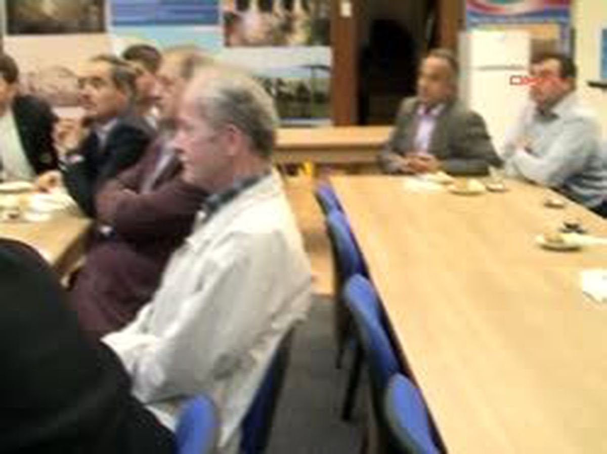 Sıradışı Diplomat, Yeni Görevi Öncesi Misket Oynayarak Stres Attı