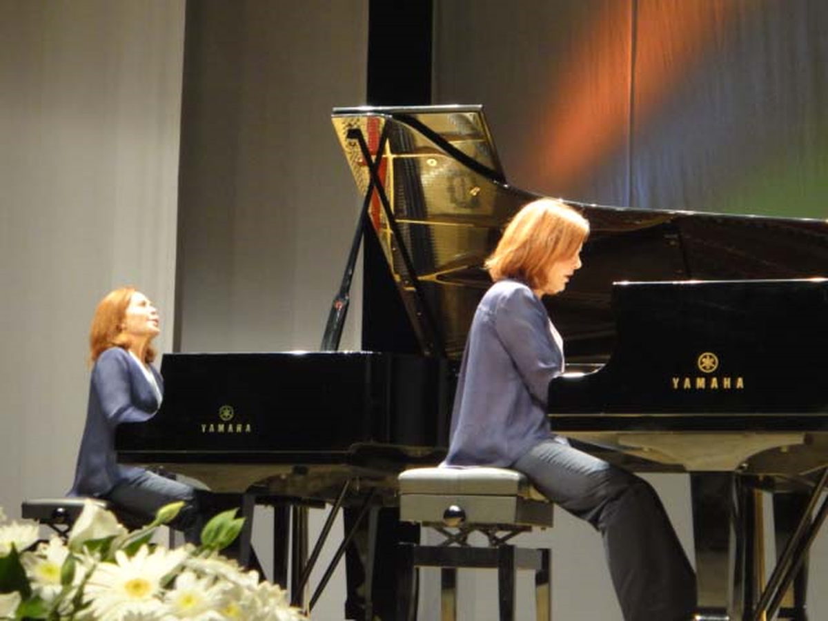 Genç Yetenekler ve Pekinel Kardeşler Aynı Sahnede
