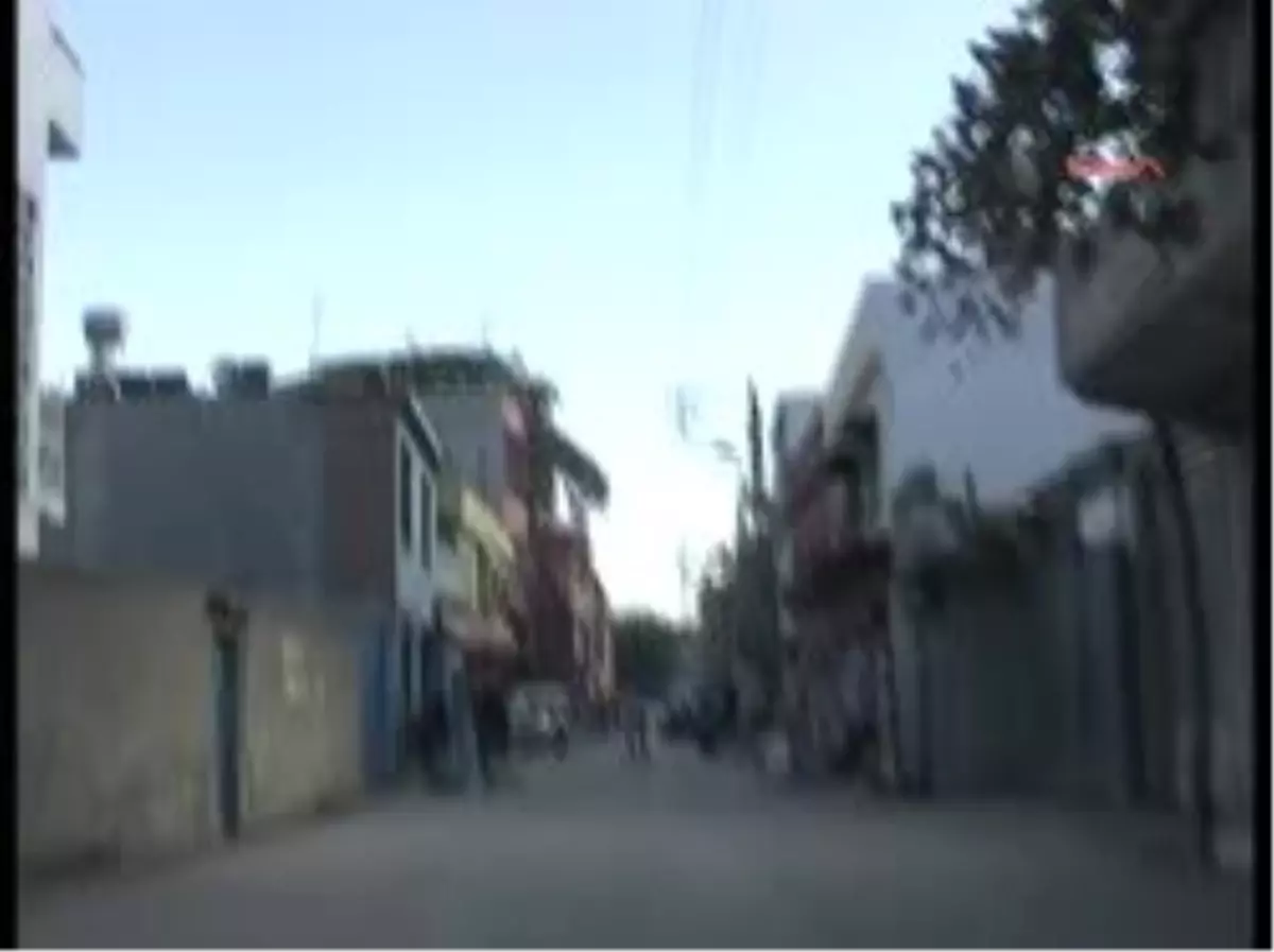 Kur\'an Okurken Karartı Gördüm, Benim Evimi de Arayın