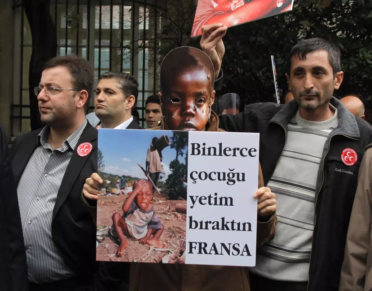 Sarkozy\'yi Protesto Ettiler