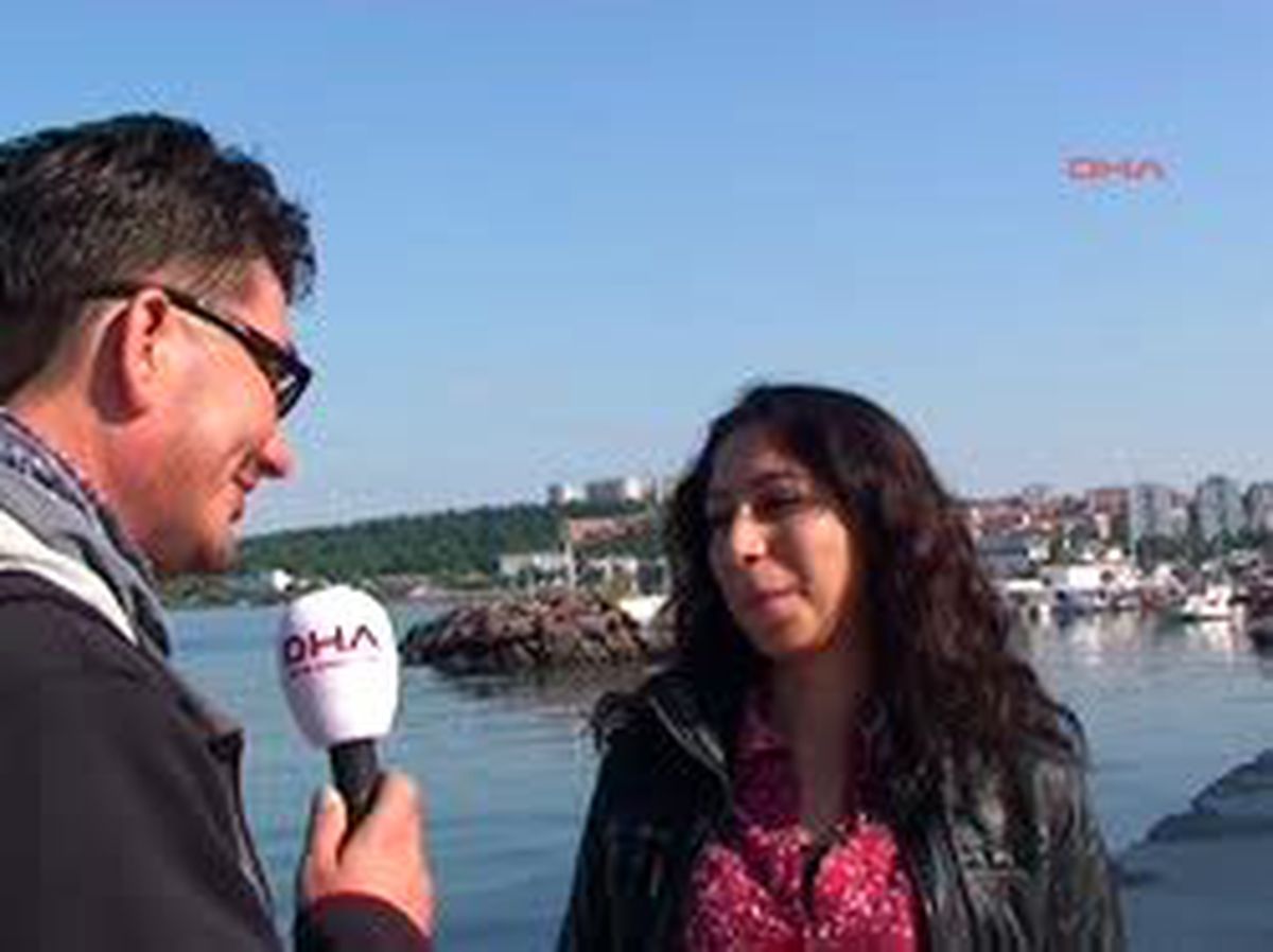 Üniversiteli Büşra, İlk Filminde Ailesini Oynattı