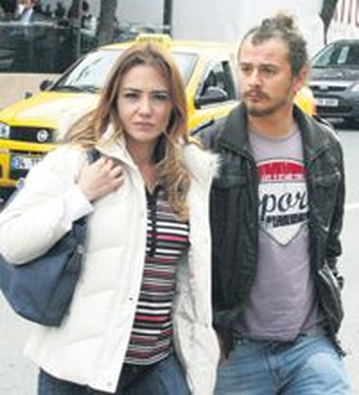 Deniz Uğur Sevgilisiyle Yakalandı