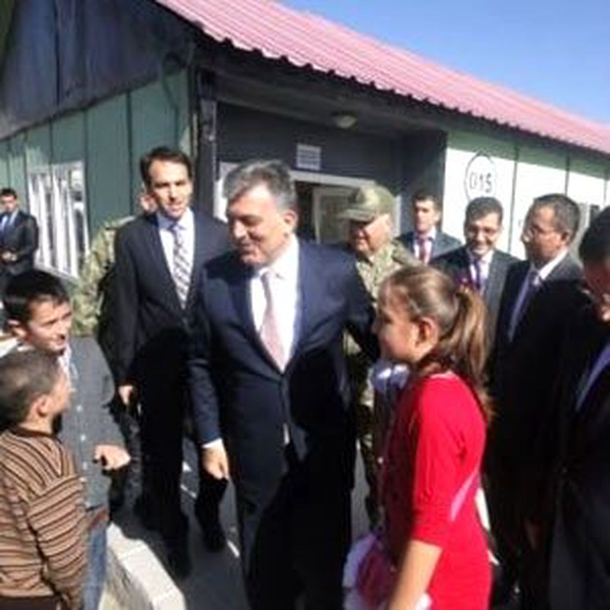 Gül, Geceyi Hakkari Dağ Komando Tugayı'nda Geçirdi