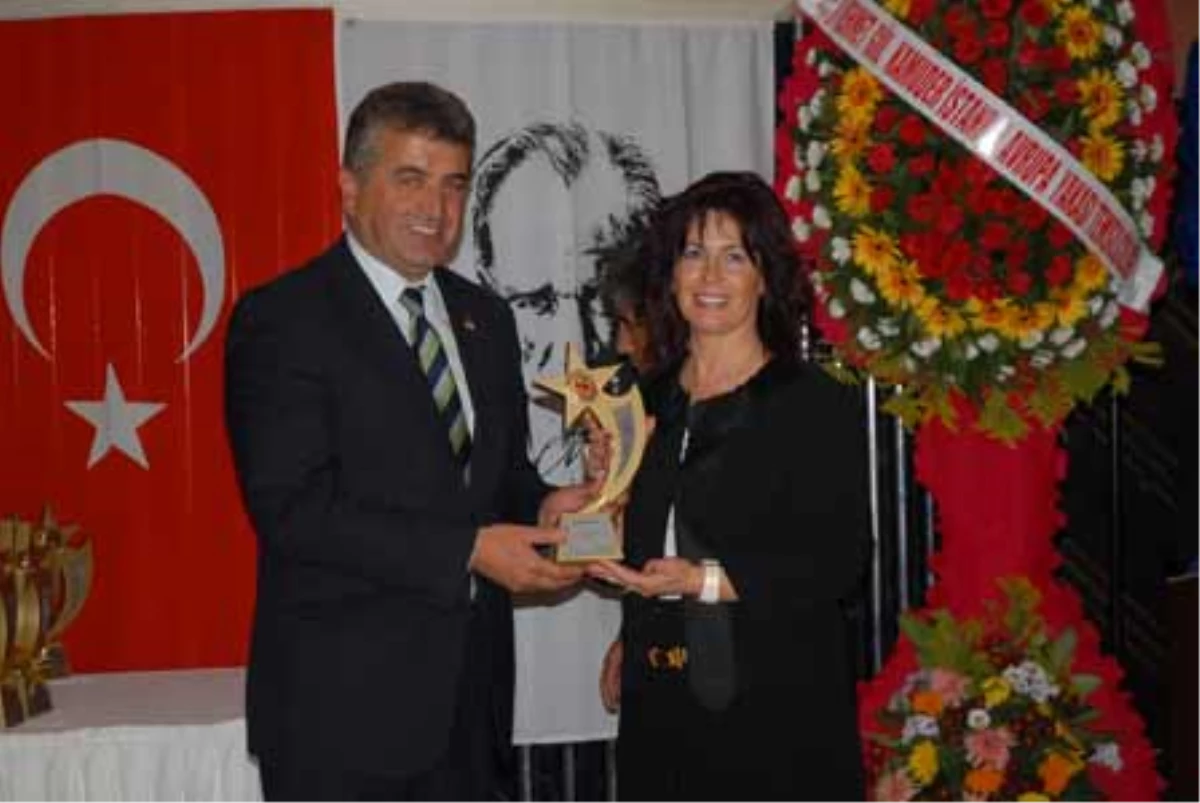 Sevil Pamirol\'a Yılın İş Kadını Ödülü