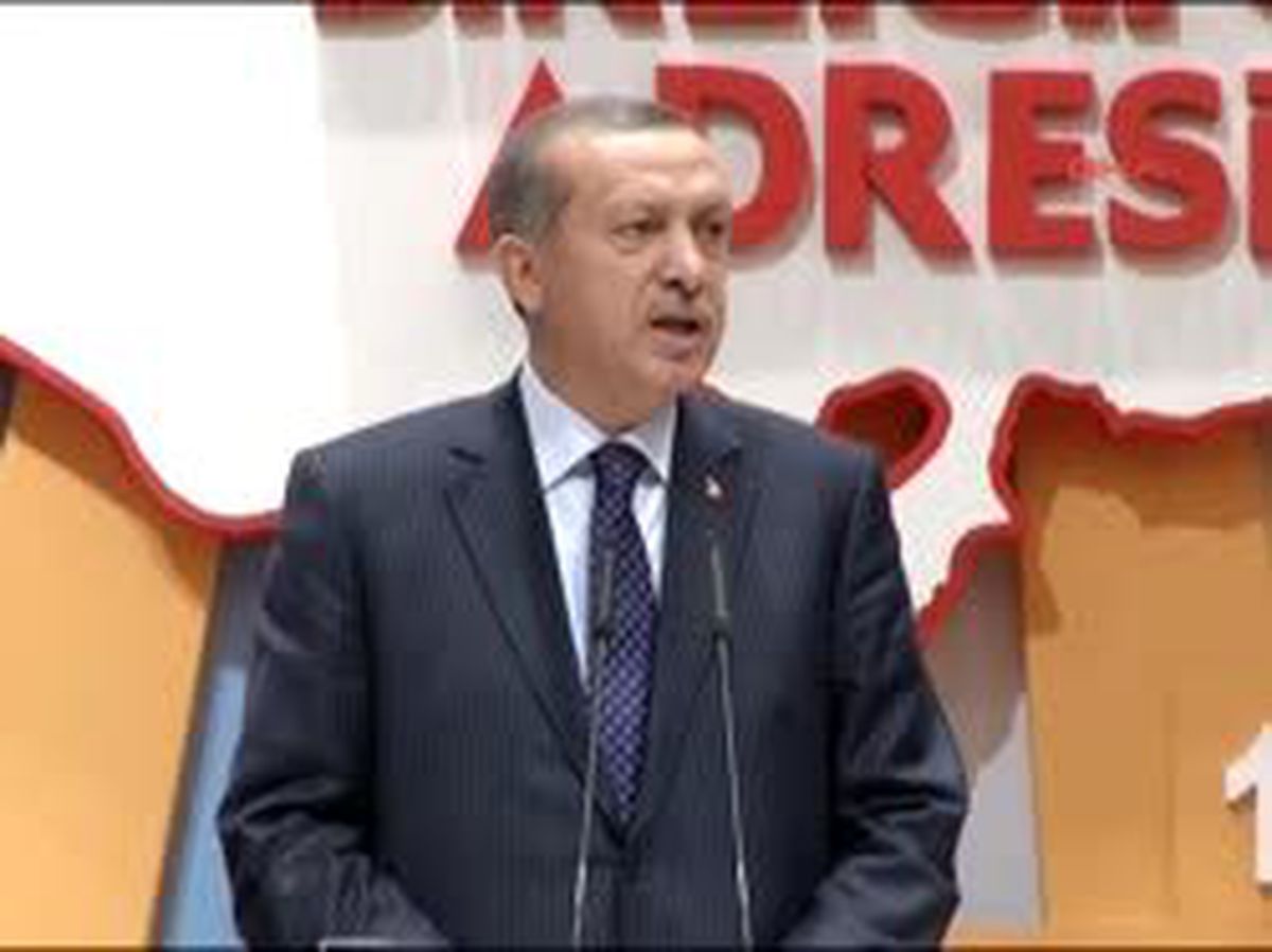 1başbakan Erdoğan : Dosya İşportacılığı Yaparak Siyasi İkballerini Teminat Altına Alamayacaklarının Farkında Olsunlar