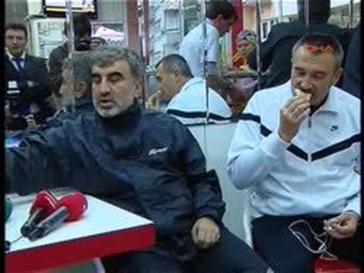 Saat 06.30 Başlayan Bakan Yıldız'ın da Katıldığı Yürüyüşte 'Erken Mesai' Konuşuldu