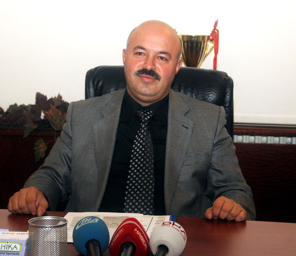 Polisten, 'cep Telefonu Dolandırıcısı' Uyarısı