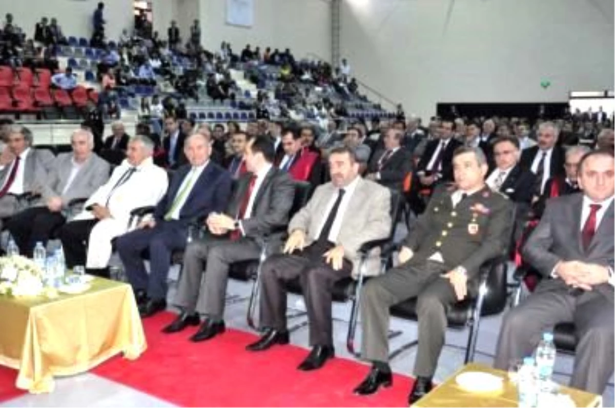 Başkan Topbaş Çoruh Üniversitesi Eğitim Yılı Açılış Törenine Katıldı