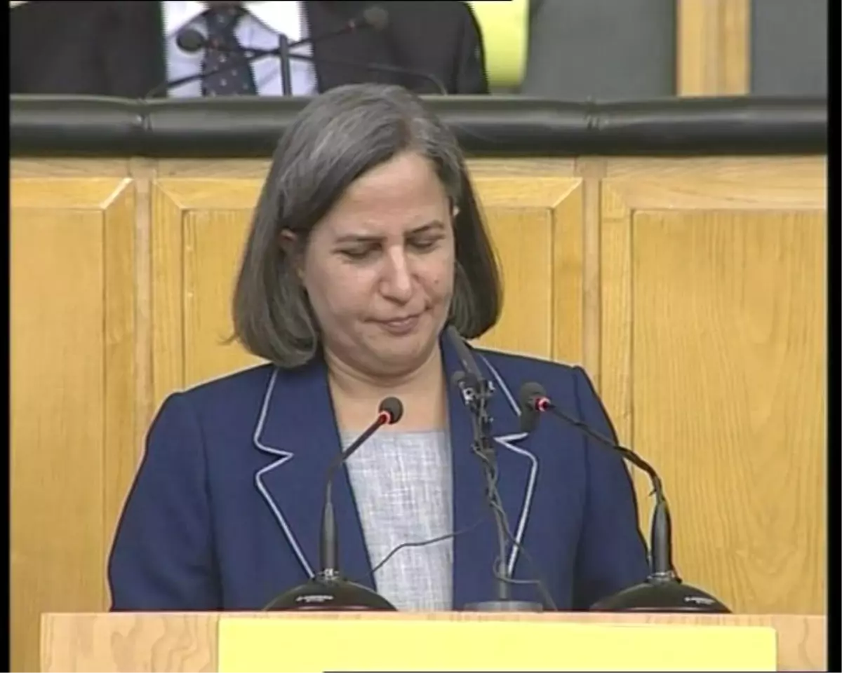 "Ya Faşizminizi Kabul Edin Ya Da..."