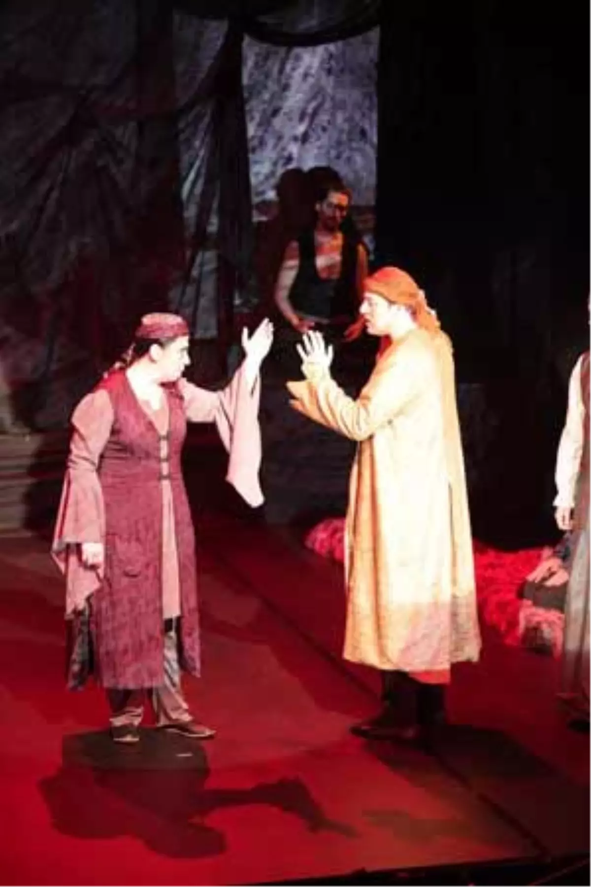 "Şems!.. Unutma!.."