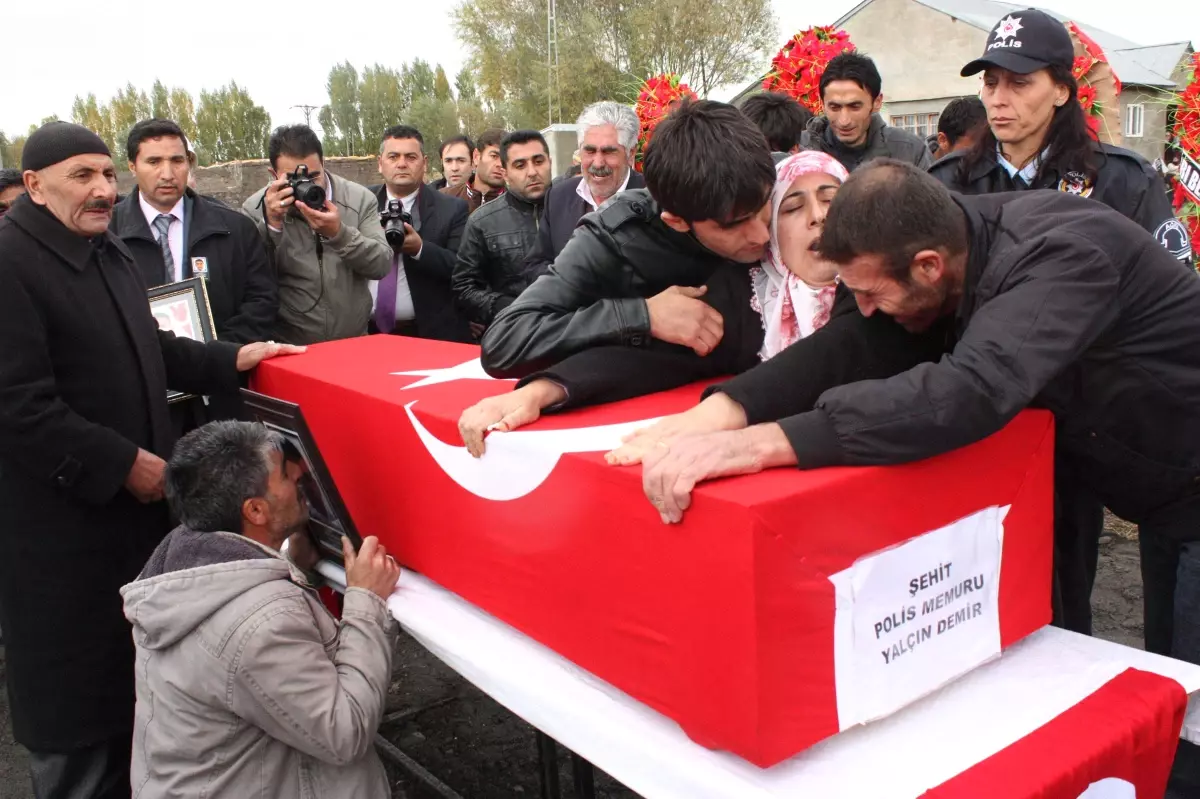 Oğlunun Sevdiği Kızla Tanışmaya Gitmişti