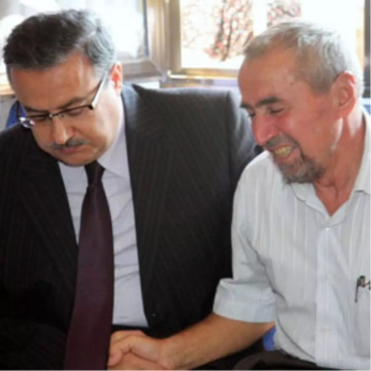 Şehitlerin Evine, Ocağına Ateş Düştü