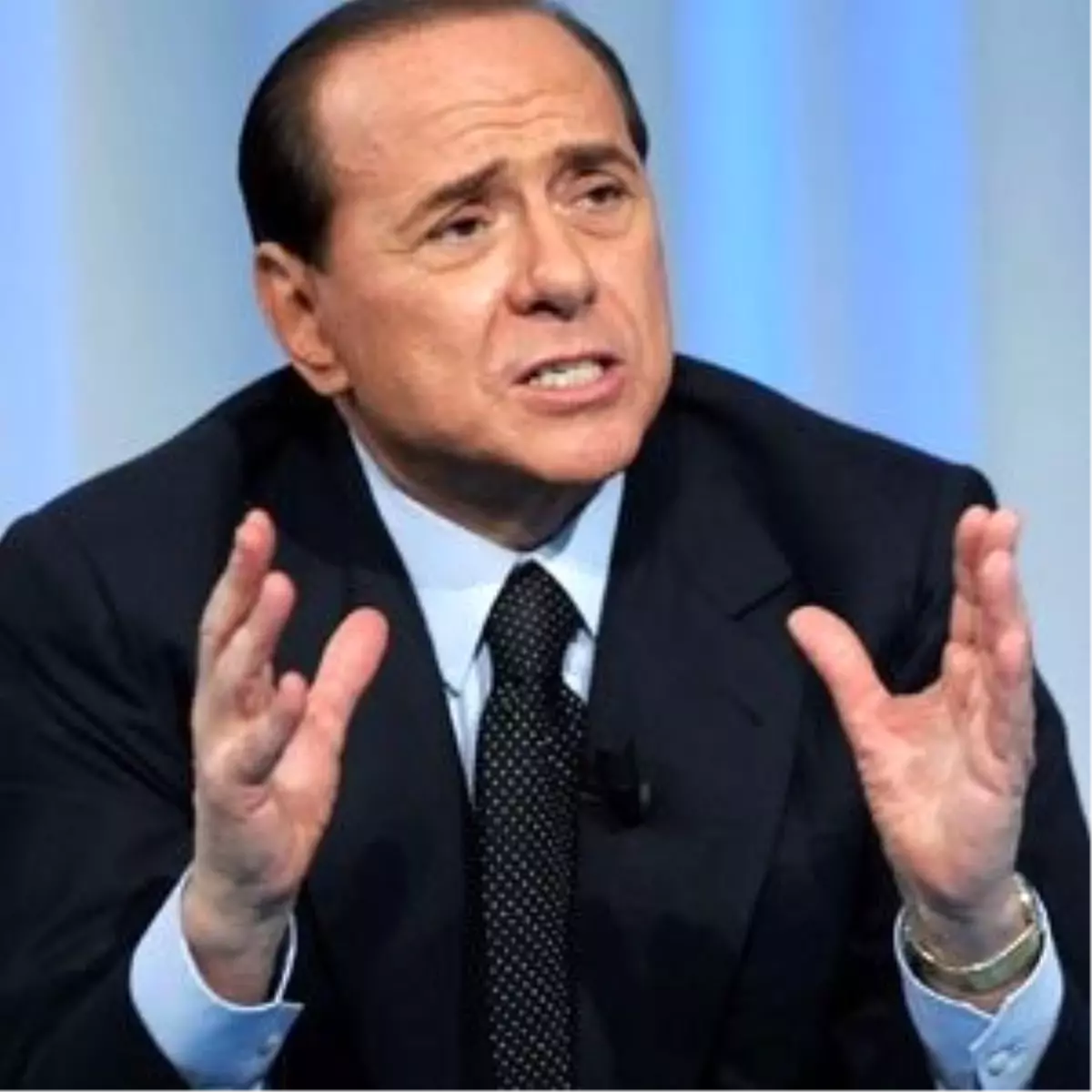 Berlusconı: "Kaddafı Öldü, Savaş Bitti"