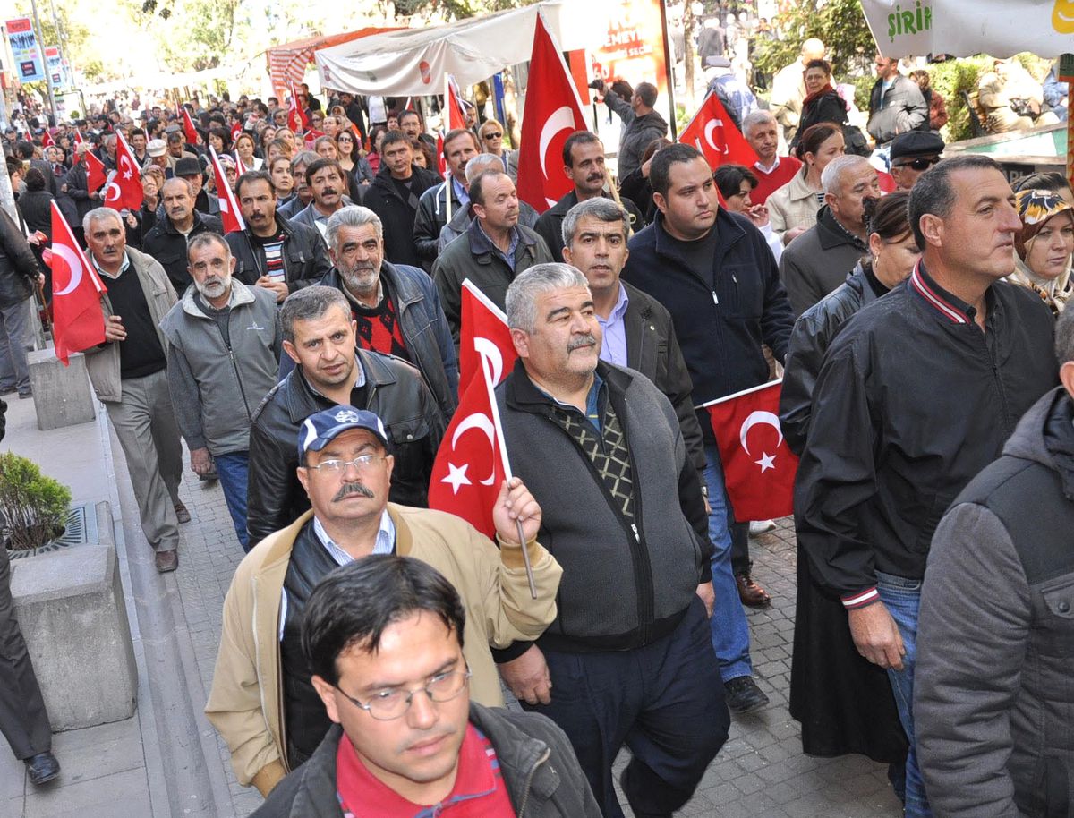 Eskişehir'de 2 Bin Kişi Terörü Lanetledi