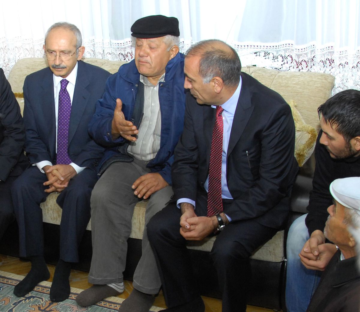 Kılıçdaroğlu'ndan Şehit Ailesine Taziye