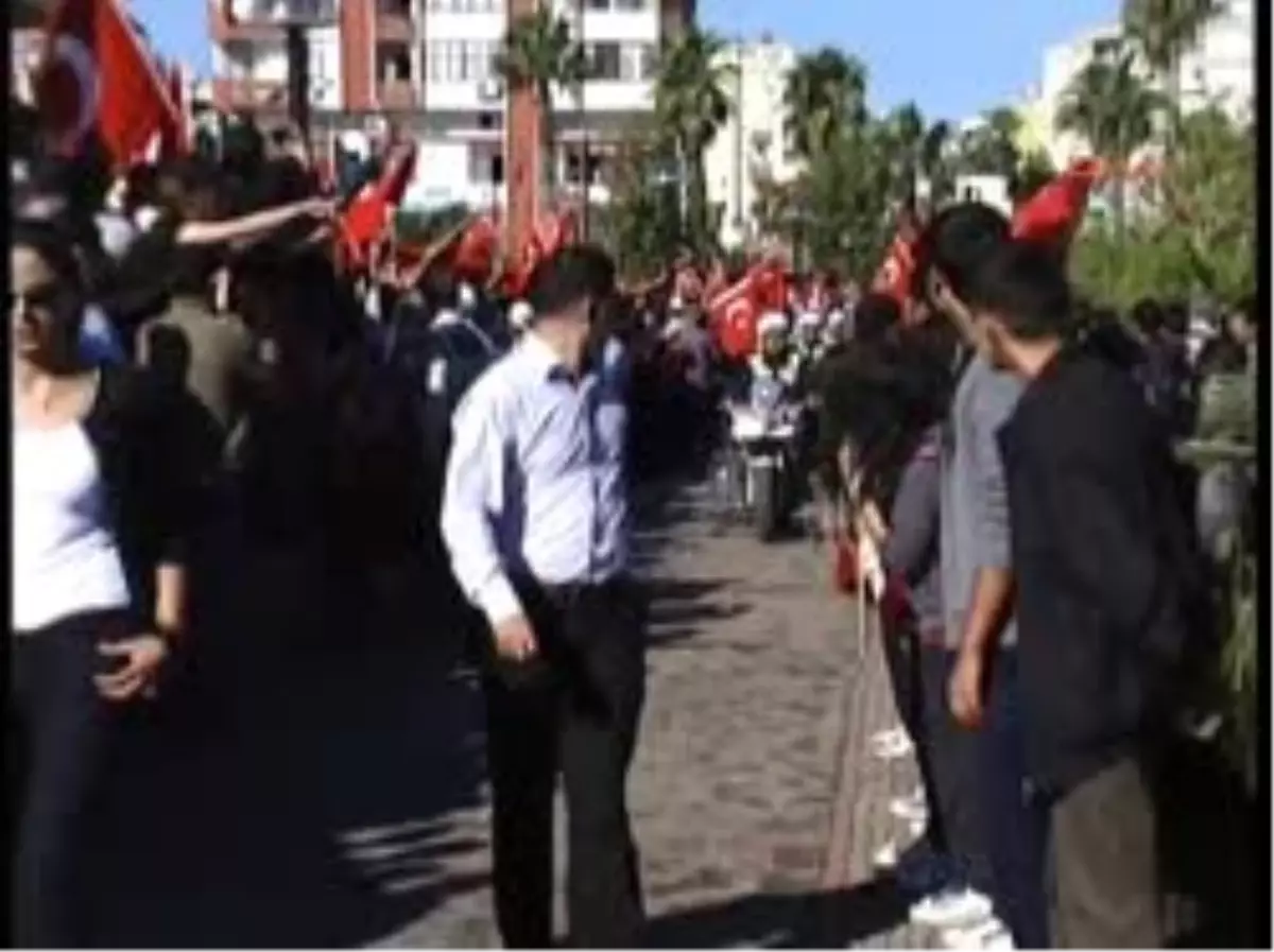 Adana Ek Adanalı Şehidin Annesi \'bir Değil, Yüz Bin Evladım Var\'