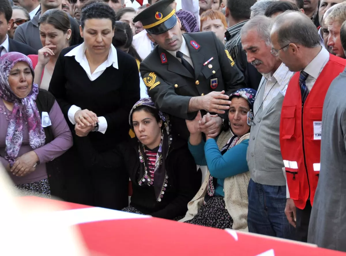 Adanalı Şehidin Annesi: \'bir Değil, Yüz Bin Evladım Var\'