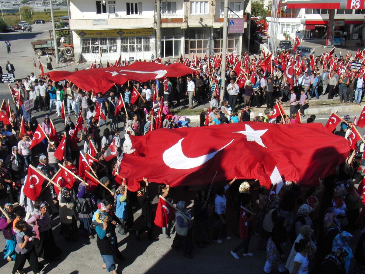Bozyazı Şehitler İçin Yürüdü